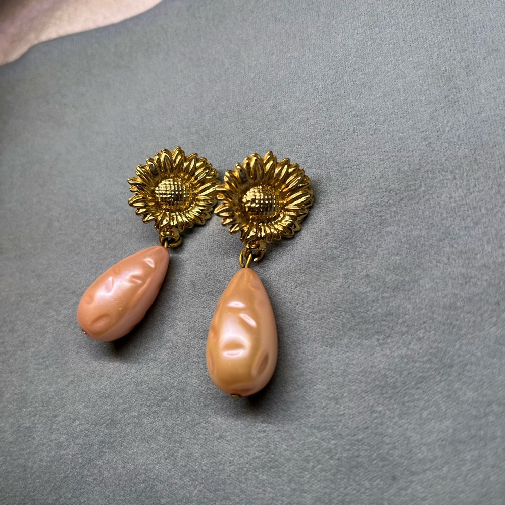 Gold Sunflower Drop Earrings with Peach Teardrop